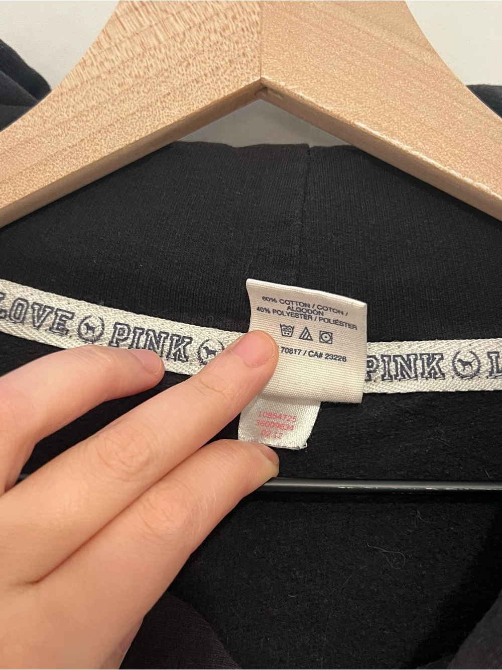 VS Pink 2010s Zip Up Hoodie - Picture 4 of 7